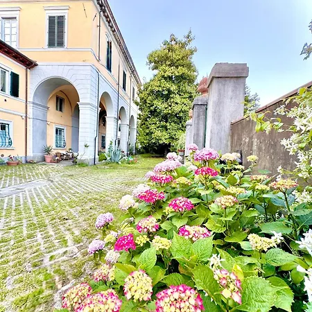 La Dogana Di Charme - Historic With A Beautiful Garden - Private Parking Готель типу 