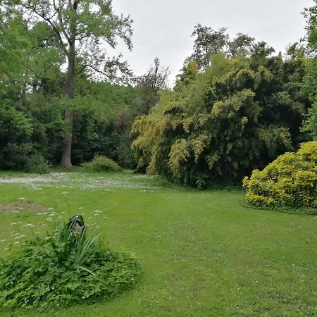 La Dogana Di Charme - Historic With A Beautiful Garden Bed & Breakfast